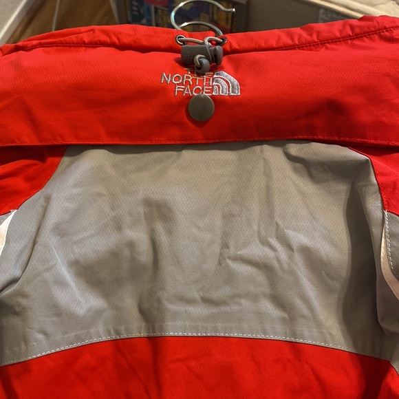 The North Face ski jacket - Picture 7 of 8